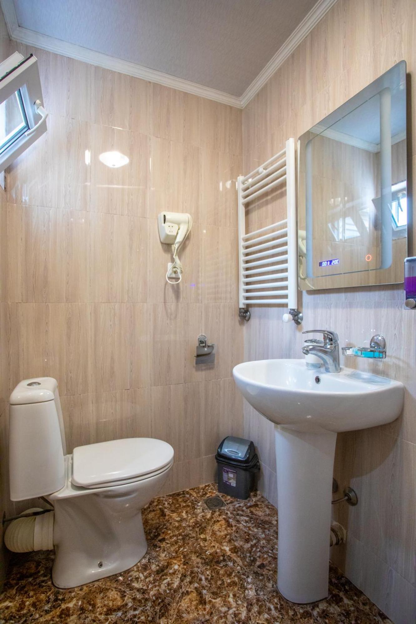 Hotel Mkudro Кутаїсі Екстер'єр фото